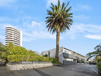 CHARMING APARTMENT IN TOP LOCATION