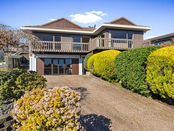 Breath-Taking Sea Views - MUST SELL!