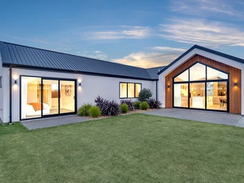 Easy living, done right - Owner Says Sell!
