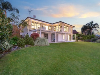 Waterside lifestyle in a quiet haven