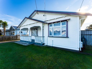 Family home, Triple Garage, 648m2 Land