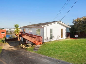 Sea Views, Full Site & Endless Potential!