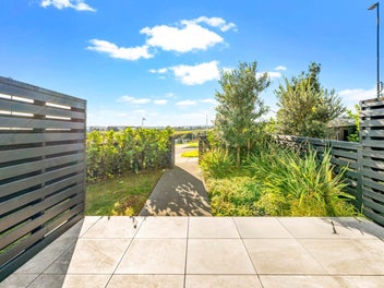 Freehold End Unit with Views - Better than New !