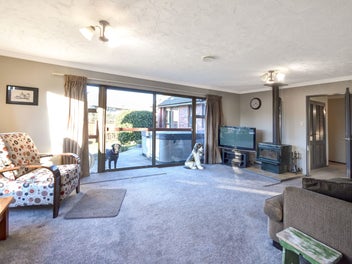 Super Family Home - Super Location