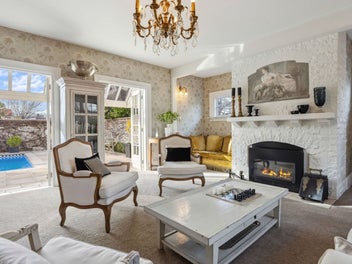 Millstream: An English Country Arts & Crafts Gem