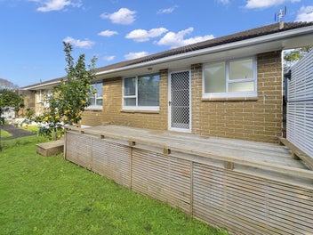 Stylish, Sunny & Superbly Located