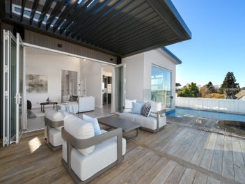 Prestige meets panoramic views