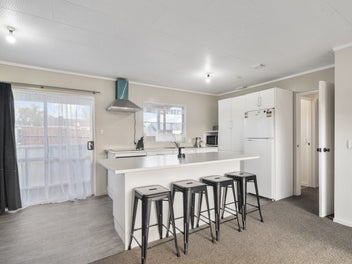 Beautifully renovated in Taupo Central