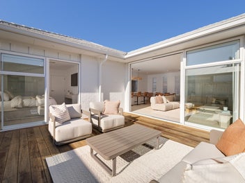White. Light. Welcome home.