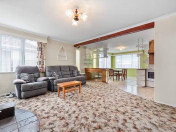 Charming 1940s home in prime location