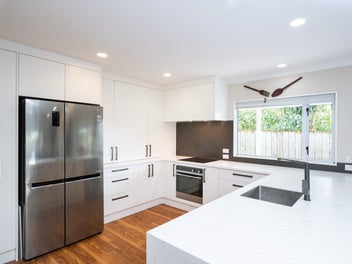 Expansive family living - Greenmeadows