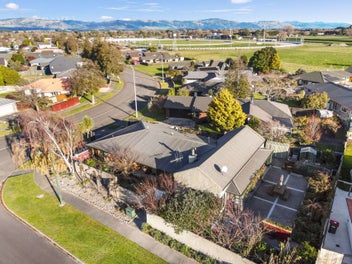 Relocating Owners - Motivated to Sell!