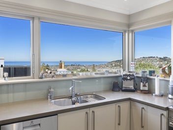 City-Fringe Villa With Spectacular Views