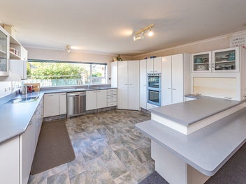 Rare opportunity, top location