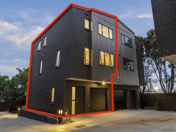 Best in Block – Must Be Sold!