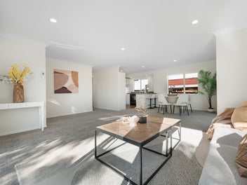 Stunning Private Home in MRGS Zone!