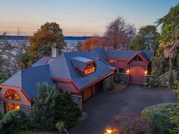 Private Lakefront Estate of Scale and Beauty