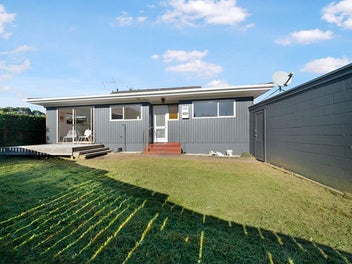 Newly Renovated 2-Bedroom Unit