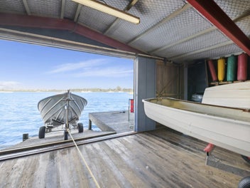 Waterfront lifestyle-boat shed, jetty & mooring