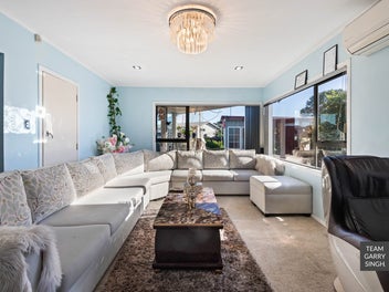 The Perfect Family Fit - 4 Bedrooms of Comfort!