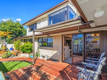Harbour Views and Matua Magic