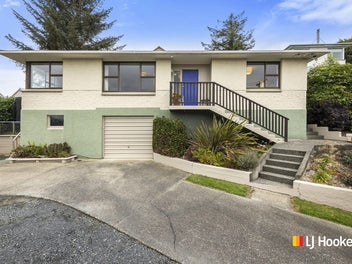 Sunny Mornington Treasure