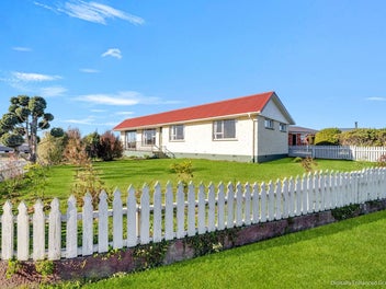 Charming Home, Sunny Corner Section