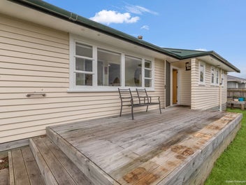 Cosy value on Goldings Line