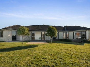 Sleek Design, Endless Horizons