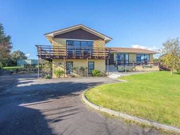 SPACIOUS FAMILY HAVEN