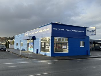 Image 1 of 20