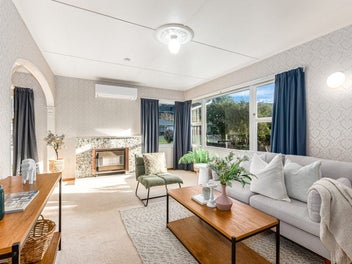 Smart Start in Sought-After Parkway!