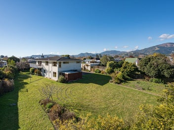 Big Opportunity on Balmoral!