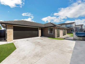 Modern 4 Bedroom Home in Prime Location!