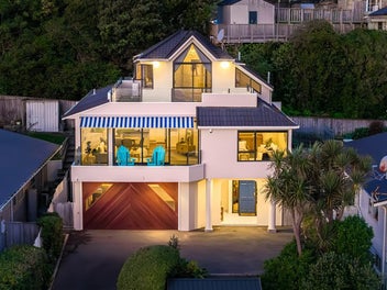 Downsizing and Relocating North - Auction
