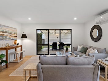 Start out on Sutton! Move in Ready!!