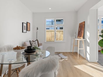 Sharply priced $699,000 - Merrin/BSH Zoned!