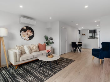 Freehold Sunlit 2-Bed 2-Bath Home with Water Views