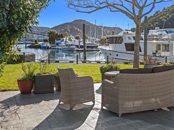 Picton Prestige Waterfront