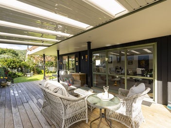 Sunny & Easy Living in a Prime Location