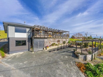 Two in One-Coastal Family Home