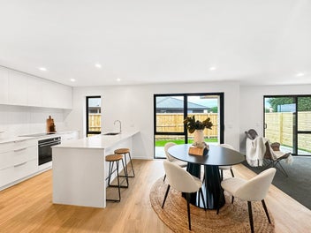 Sun-Drenched Style with Smart Design