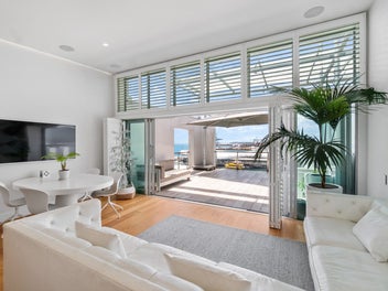 Sophisticated Viaduct Living