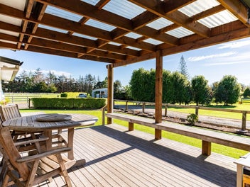 Hot Location Coastal Lifestyle!