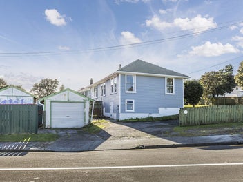 ROOM TO GROW, FAMILY LIVING IN THE BAY!
