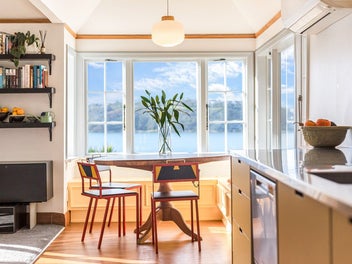 CHARACTER HOME WITH STUNNING SEA VIEWS