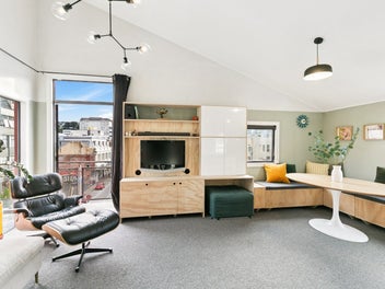 Top Spot, Top Floor! | BEO $525,000