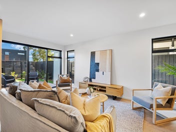 Standalone 3 Bed, Premium Location in St Albans