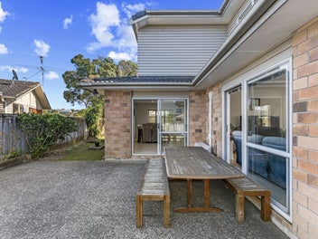 Perfect Location, Space & Potential !!