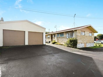 Exceptional Opportunity In Sought-After Dinsdale